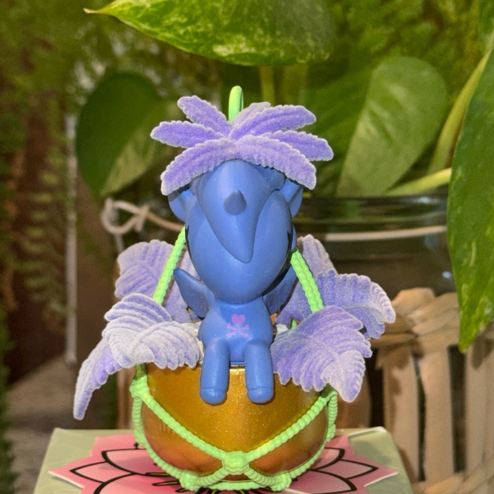 tokidoki Hope Unicorno from Botanical Harmony Unicorno Series - Picture 2 of 10